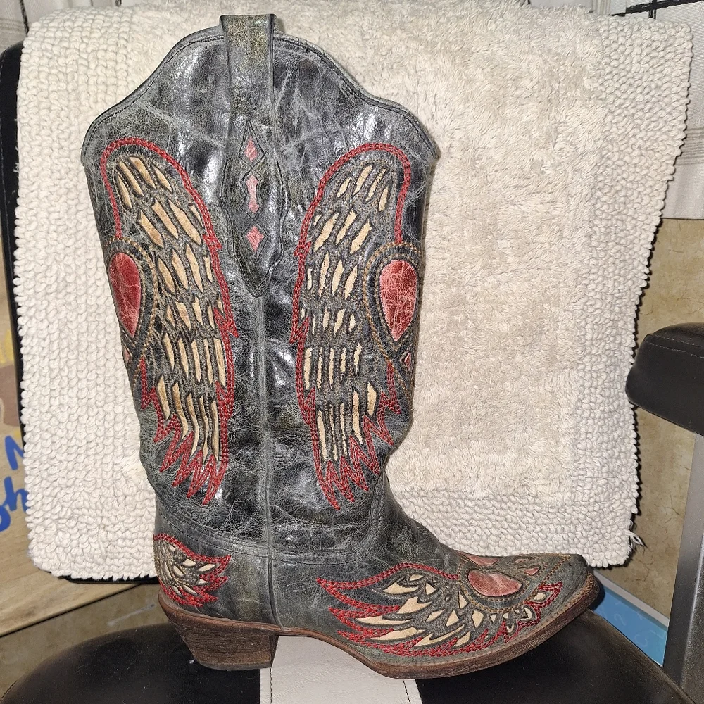 Corral Steel Blue Cowboy Boots with Red and Gray Inlaid Design In A Size 10M. - Picture 12 of 15